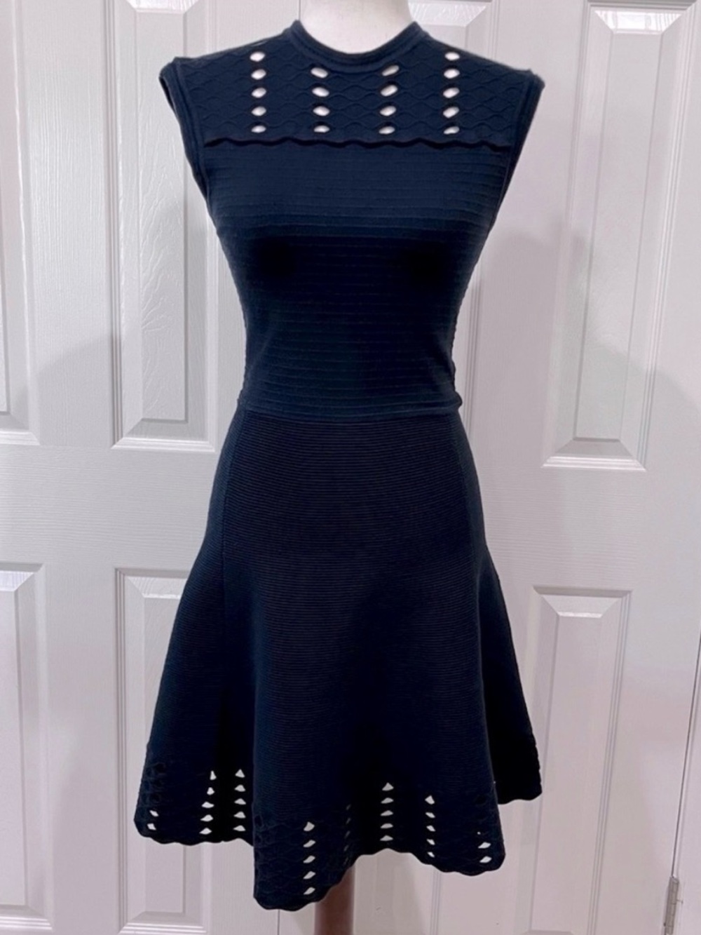 Ted Baker Zaralie Sleeveless Knit Fit and Flare Dress Blue Size 1